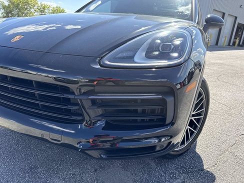 Used 2022 Porsche Cayenne AWD/4WD image 9