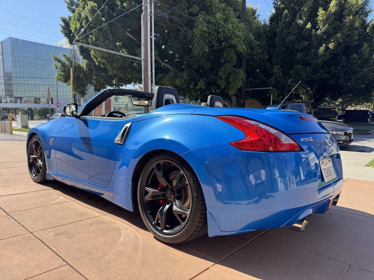 Used 2010 Nissan 370Z Touring RWD image 7