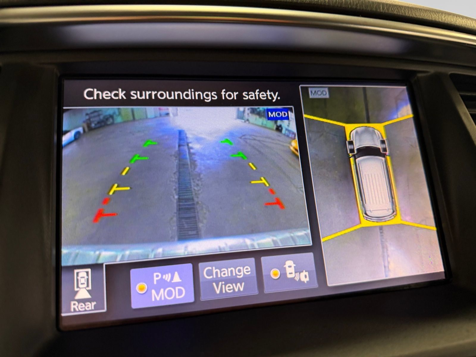 Used 2018 INFINITI QX80 4WD w/ Driver Assistance Package image 31