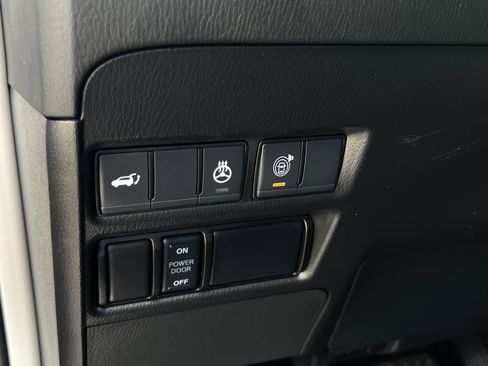 Certified 2024 Nissan Armada SL w/ Captain's Chairs Package AWD/4WD image 14