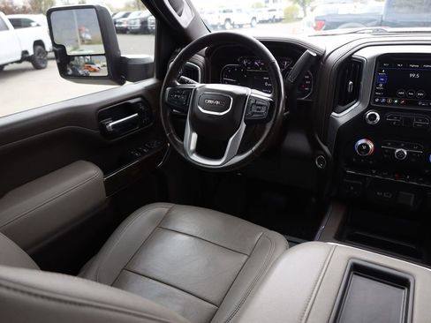 Used 2021 GMC Sierra 3500 SLT w/ SLT Convenience Package AWD/4WD image 19