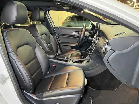 Used 2018 Mercedes-Benz GLA 250 4MATIC image 12
