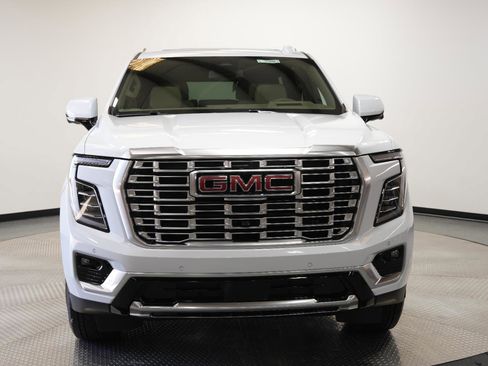 New 2026 GMC Yukon Denali w/ Sun & Power Step Package image 2