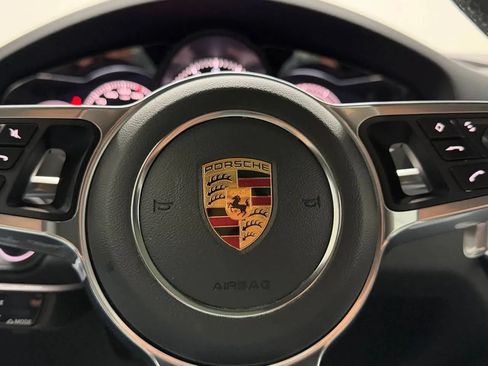 Used 2022 Porsche Cayenne AWD/4WD image 24