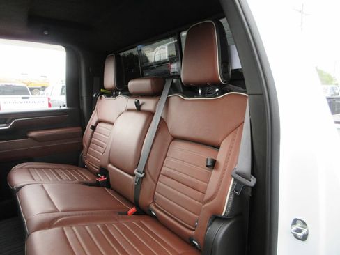 Used 2024 GMC Sierra 2500 Denali Ultimate AWD/4WD image 25