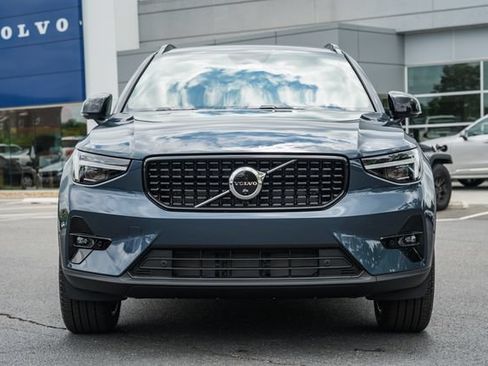 New 2026 Volvo XC40 B5 Plus w/ Climate Package AWD/4WD image 2