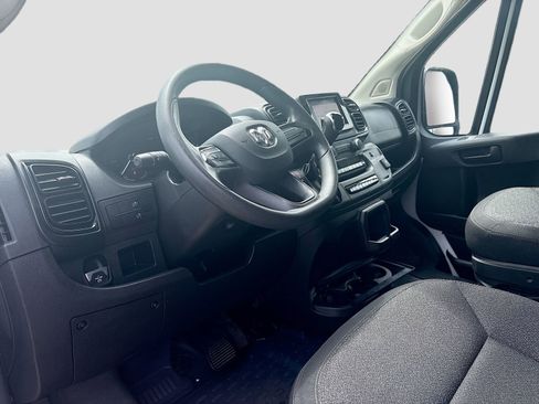 Used 2023 RAM ProMaster 2500 FWD image 9