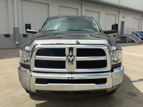 Used 2018 RAM 2500 Tradesman w/ Chrome Appearance Group RWD image 3
