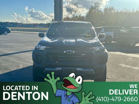 Used 2024 Chevrolet Colorado Trail Boss w/ Advanced Trailering Package image 2