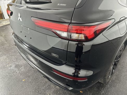 Used 2024 Mitsubishi Outlander SEL Black Edition image 30