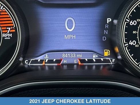 Used 2021 Jeep Cherokee Latitude Lux w/ Comfort/Convenience Group FWD image 27