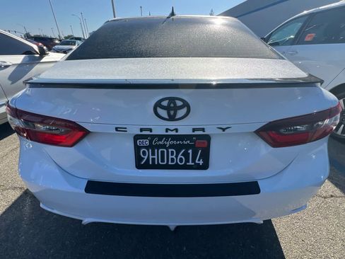 Used 2023 Toyota Camry SE FWD image 5