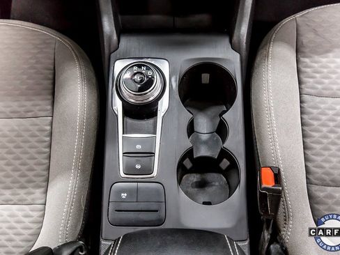 Used 2021 Ford Escape SE image 21