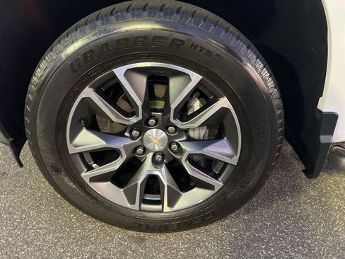 Used 2022 Chevrolet Silverado 1500 LT image 10