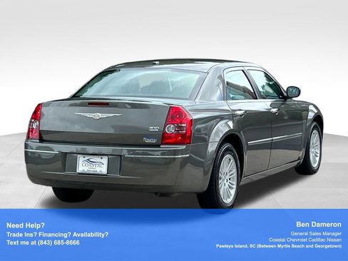 Used 2010 Chrysler 300 Touring RWD image 10