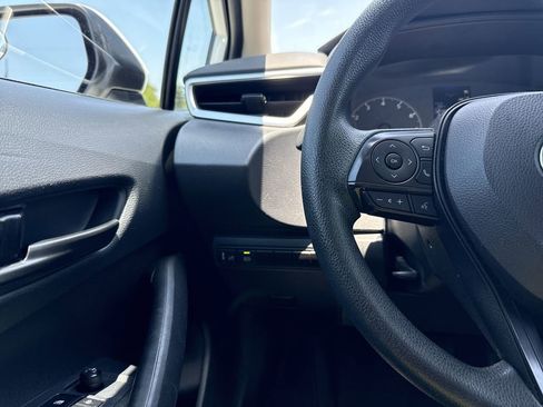 Used 2023 Toyota Corolla LE FWD image 16