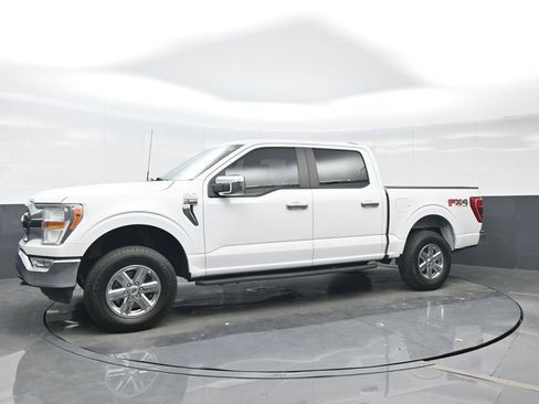 Used 2021 Ford F150 XLT image 2