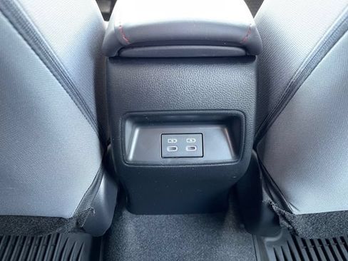 Used 2024 Toyota Corolla SE FWD image 19