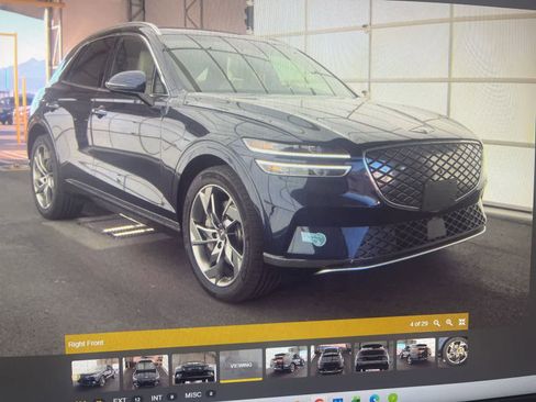 Used 2025 Genesis Electrified GV70 Advanced image 3