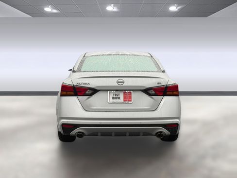 New 2025 Nissan Altima 2.5 SL image 9