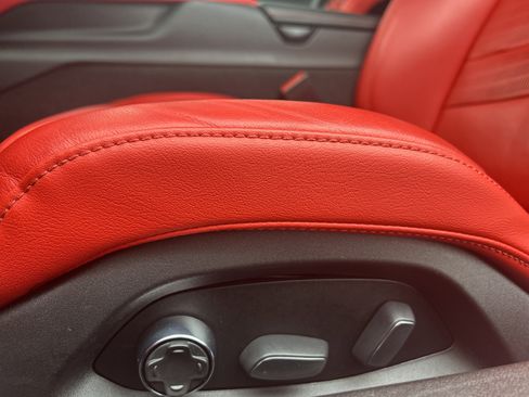 Used 2020 Chevrolet Corvette Stingray Preferred Cpe w/ 2LT Preferred Equipment Group image 29