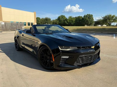 Used 2018 Chevrolet Camaro SS RWD image 10