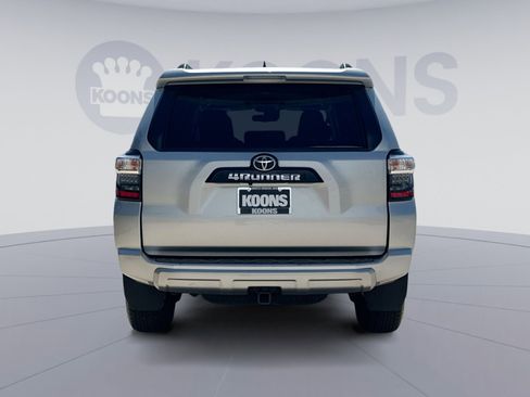 Used 2024 Toyota 4Runner TRD Off-Road Premium AWD/4WD image 5