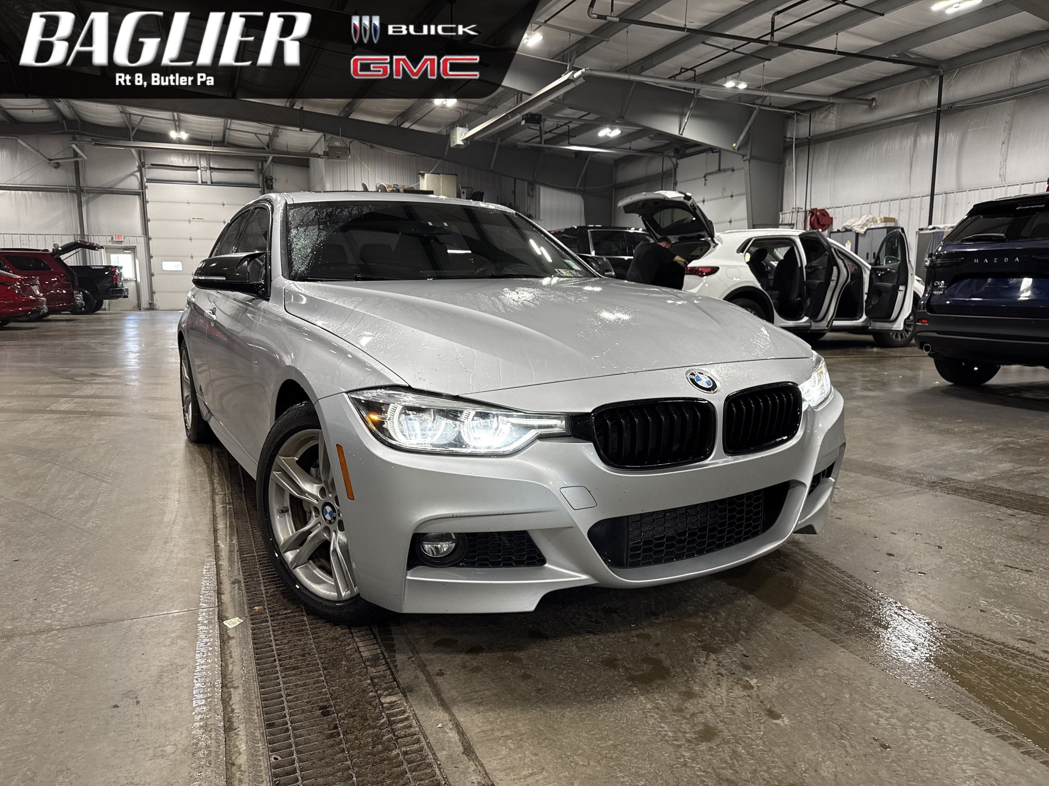 Used 2018 BMW 330i xDrive Sedan AWD/4WD image 1