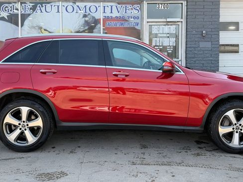 Used 2020 Mercedes-Benz GLC 300 4MATIC image 2
