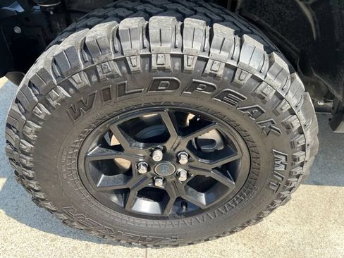 Used 2024 Jeep Wrangler Unlimited AWD/4WD image 9