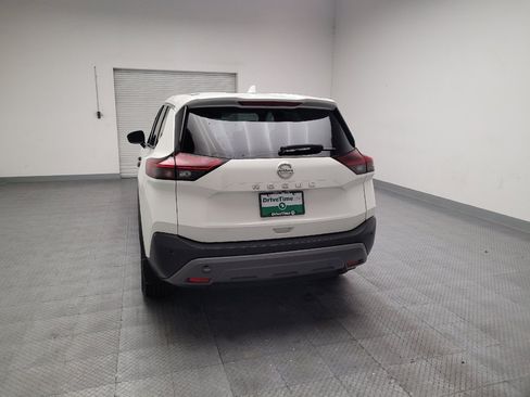 Used 2021 Nissan Rogue S FWD image 6
