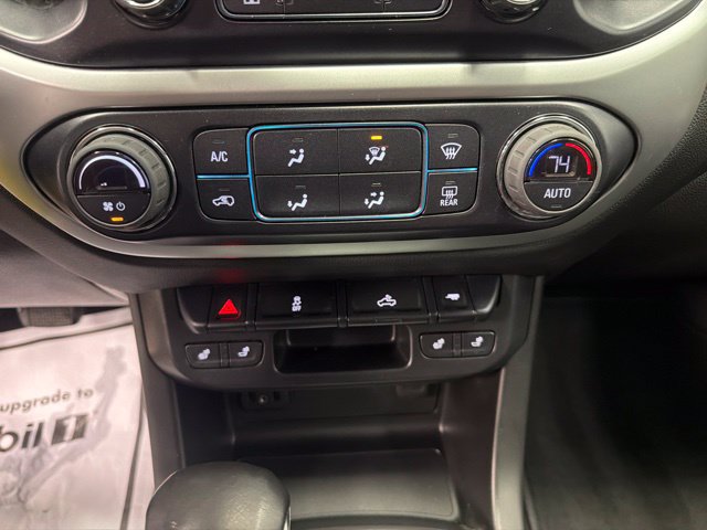 Certified 2022 Chevrolet Colorado LT w/ Luxury Package AWD/4WD image 24