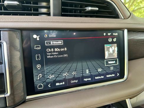 Used 2022 GMC Yukon Denali RWD image 52