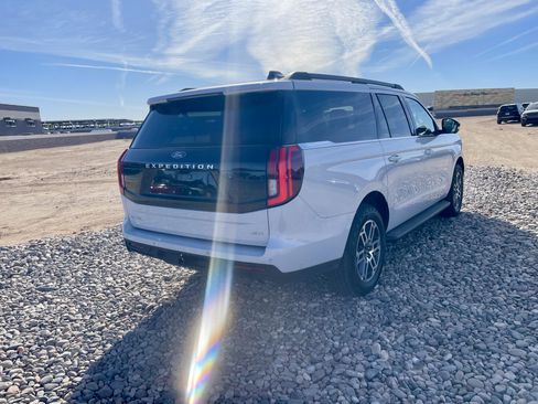 Used 2025 Ford Expedition Max Active AWD/4WD image 5