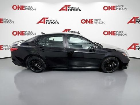 Used 2025 Toyota Camry SE FWD image 8
