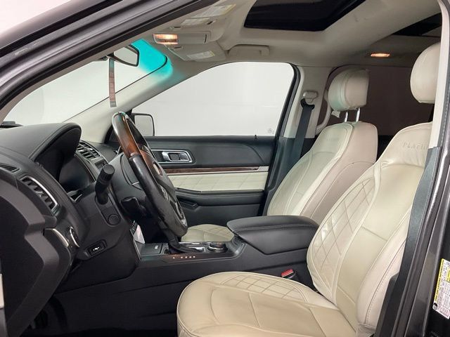 Used 2017 Ford Explorer Platinum AWD/4WD image 10