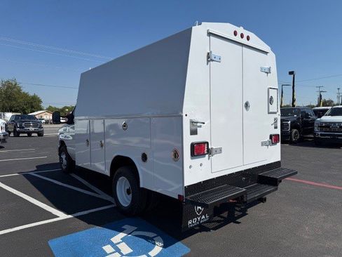 New 2026 Ford E-350 and Econoline 350 Super Duty w/ Power Equipment Group image 6