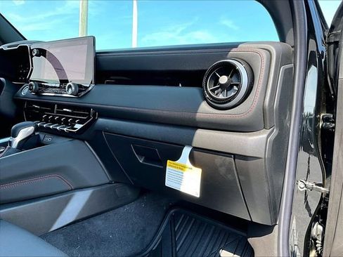 New 2026 Chevrolet Colorado Z71 w/ Technology Package AWD/4WD image 27