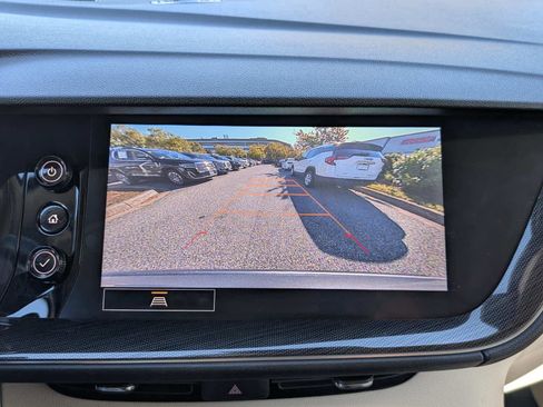 Used 2021 Buick Envision Essence image 32