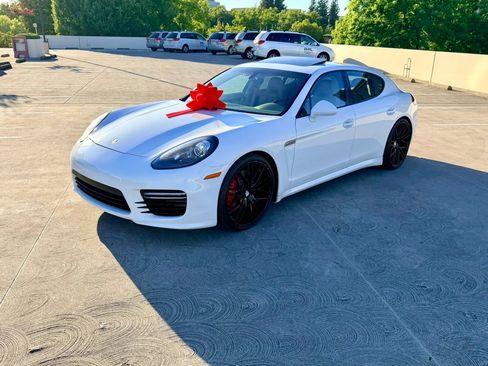 Used 2015 Porsche Panamera GTS AWD/4WD image 22