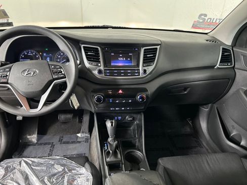 Used 2016 Hyundai Tucson SE image 18