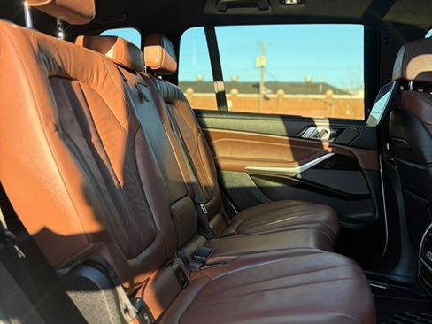 Used 2020 BMW X7 xDrive40i w/ M Sport Package image 19