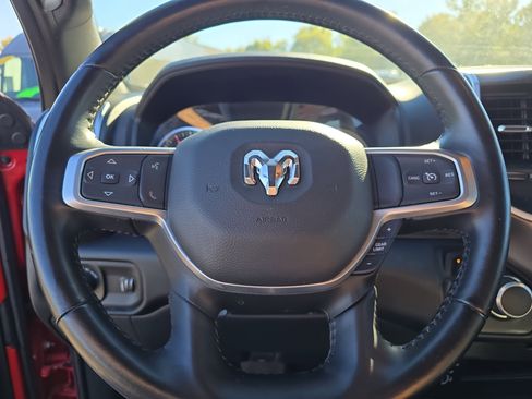 Used 2024 RAM 2500 Big Horn w/ Sport Appearance Package image 15