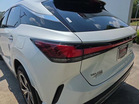 Used 2023 Lexus RX 350 Premium w/ Accessory Package (Z1) FWD image 6