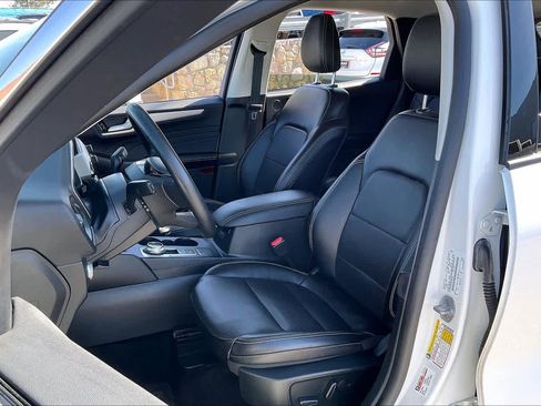 Used 2022 Ford Escape SEL w/ Technology Package image 7