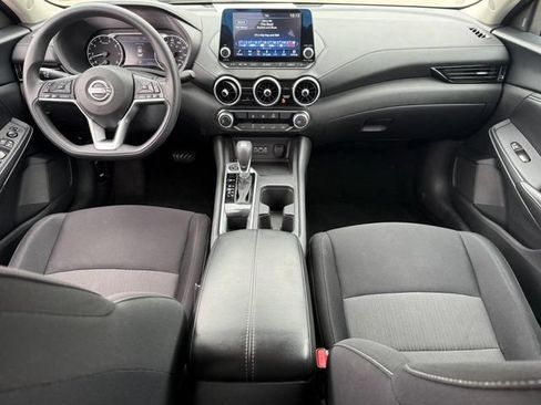 Used 2024 Nissan Sentra SV FWD image 17