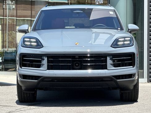 Used 2026 Porsche Cayenne E-Hybrid AWD/4WD image 11