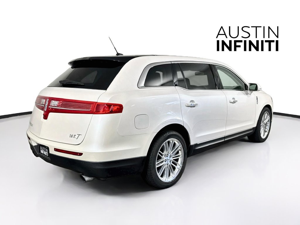Used 2019 Lincoln MKT AWD image 7