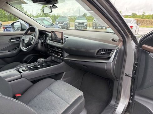 Certified 2023 Nissan Rogue SV AWD/4WD image 16