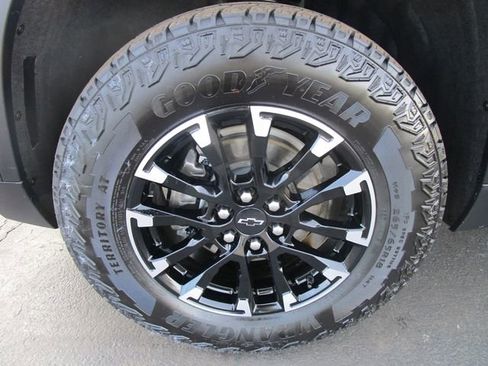 Certified 2024 Chevrolet Traverse Z71 w/ Enhanced Driving Package image 2